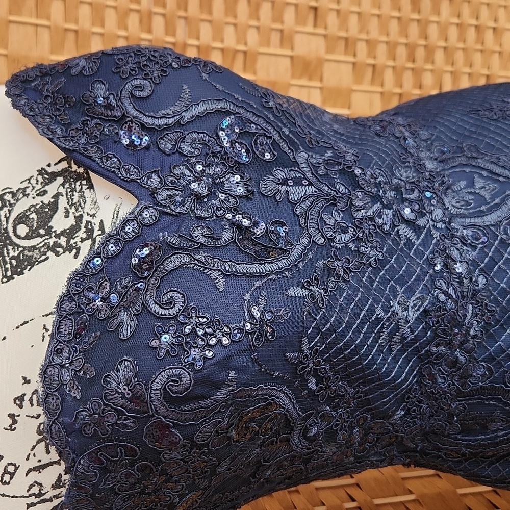 LUCCI LU, Sequins Textures Sweetheart Neckline,Elegant Navy Strapless Lace Dress - Picture 3 of 13